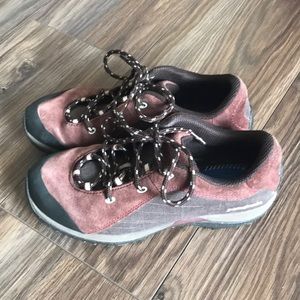 Patagonia hiking shoes women's size 7